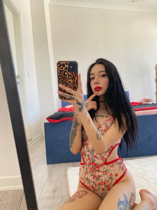 Buse ve Zeynepin Lezbiyen İfşa Anları